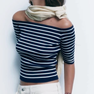 Zaratopp - Säljer denna fina zaratopp som jag inte får någon användning av, använd två, tre gånger. 💕💕