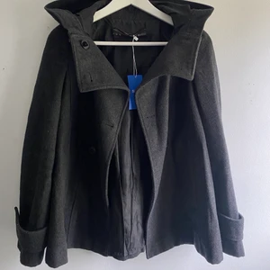 Kappa - kappa från Zara men köpt på Sellpy! Perfekt nu till hösten!