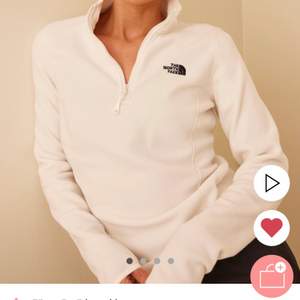 Säljer en super snygg helt ny the north face half zip tröja som jag ALDRIG använt! Köptes för 649kr!! Fråga gärna för mer bilder och kom me förslag med priset❤️