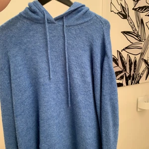 Stickad hoodie  - Stickad hoodie från Massimo Dutti