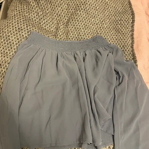 Blå blus - Blå off shoulder blus från NAKD, fint skick!