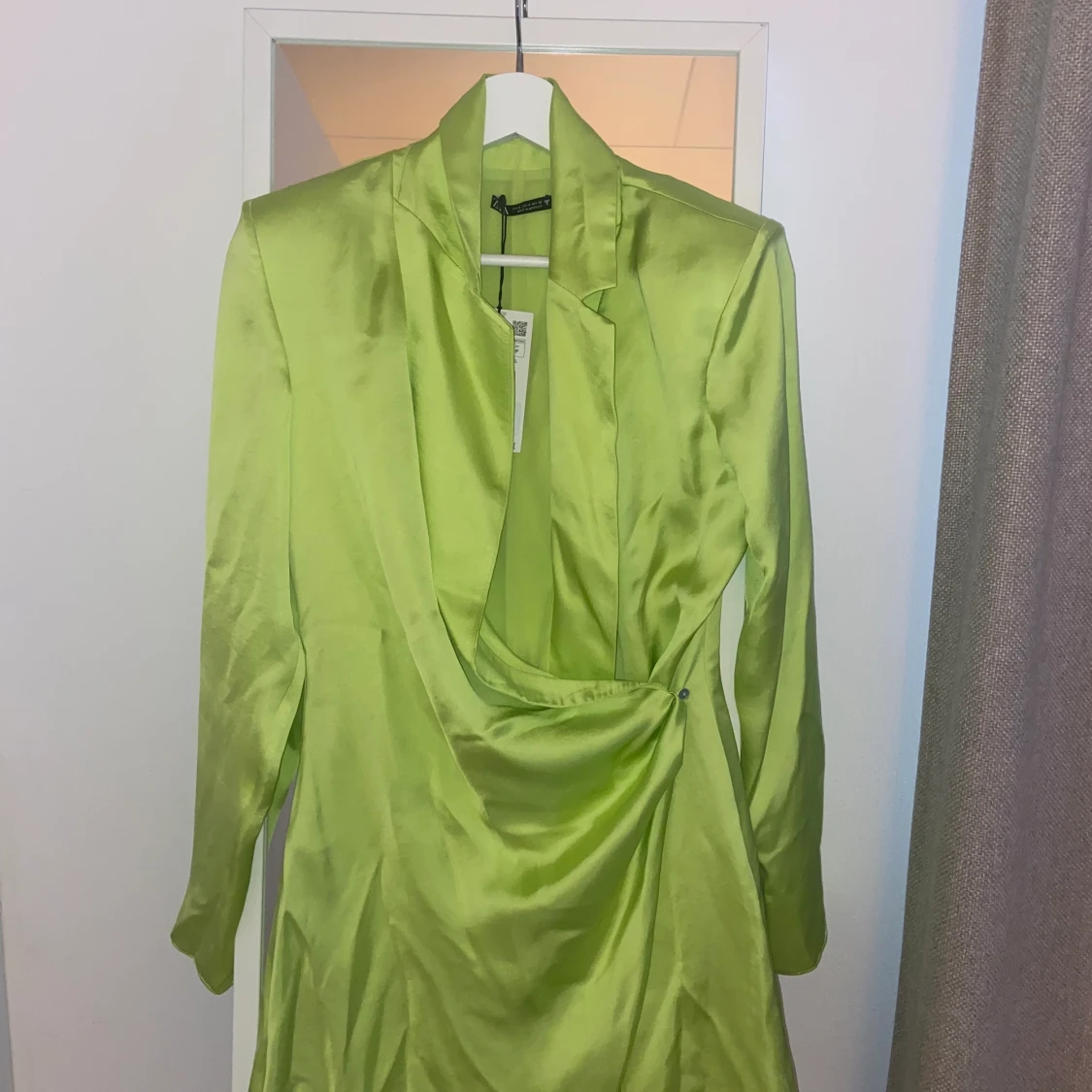 Oanvänd klänning - 91