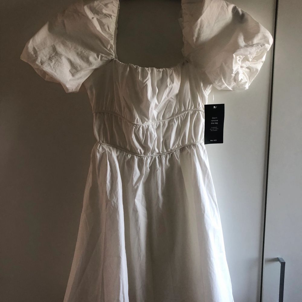 NAKD vit klänning storlek 34 | Plick Second Hand