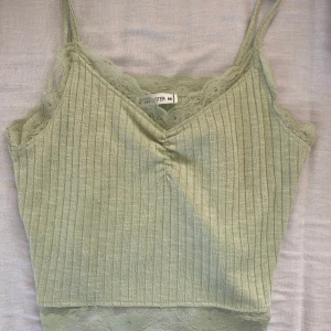 Linne strl S - Somrigt linne i strl M, men skulle säga mer S. Fint skick. Kan även fraktas.