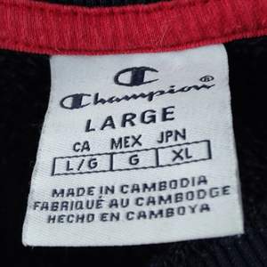 Champion tröja som passar snyggt till högmidjade jeans