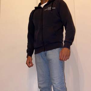 Peak Preformance Zip Hoodie Storlek: M