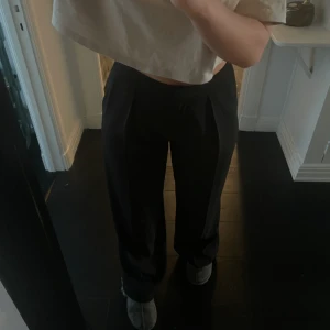 Kostymbyxor  - Raka kostymbyxor från H&m, använda 1 gång. Köparen står för frakt ❤️