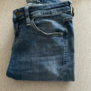 Skinny Jeans - Super fina Basic Skinny Jeans i bra material från Me&I.