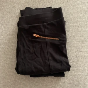 Sköna HM tights  - Sköna svarta HM tights i bra skick