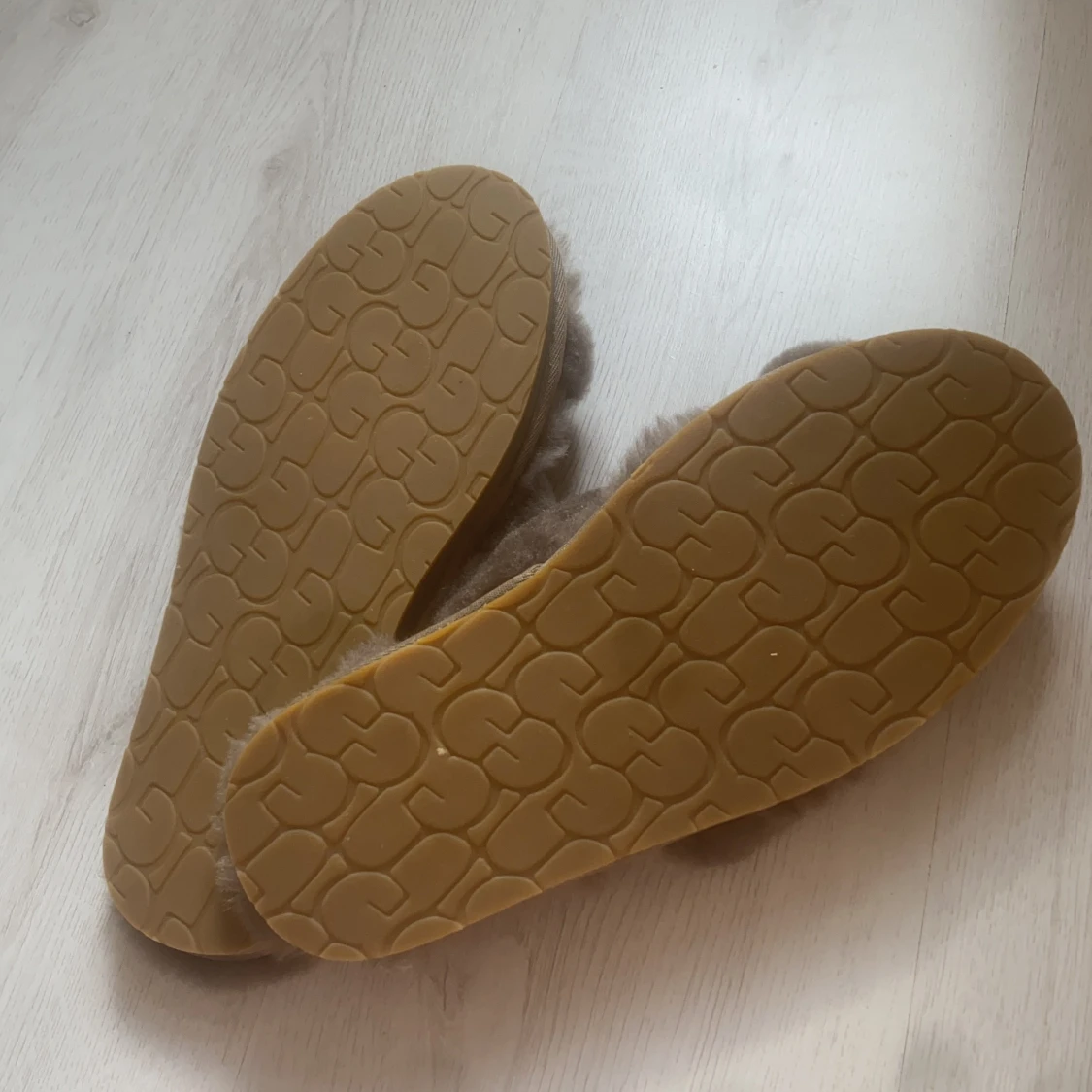 Äkta UGGS, Oanvända stl 40 - 91
