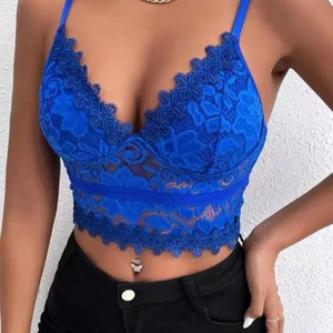 Linne - Säljer detta linne då det inte riktigt passar mig. (Lånade bilder). Det är bara att höra av er vid frågor och ifall ni vill ha flera bilder💓 Budgivning om flera är intresserade :)