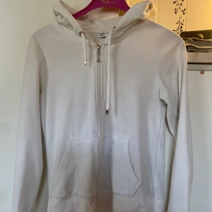 Cubus kofta  - Säljer denna Cubus kofta i storlek S för 60kr