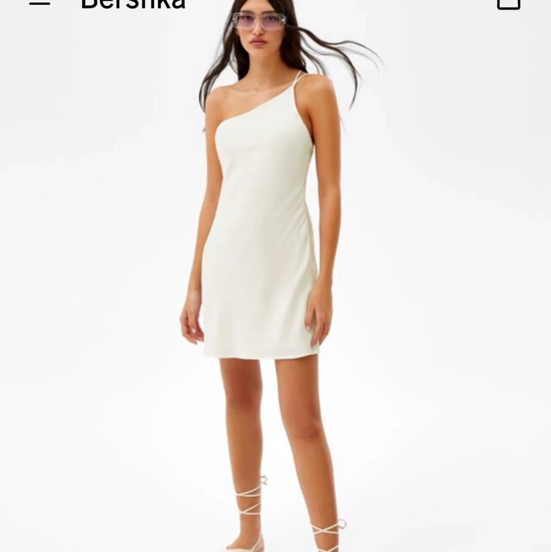 Vit satinklänning - 90