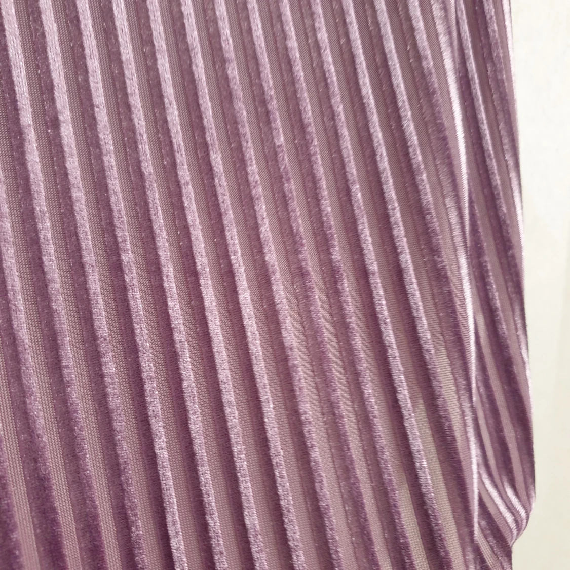 Semitransparent body with a clasp, size s - 91