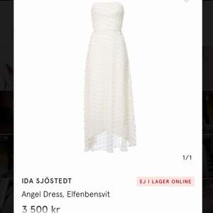 Säljer nu min fina klänning från Ida Sjöstedt! Funkar till exempel till festligare tillställningar eller bal💓🫶🏼 Pris går att diskuteras