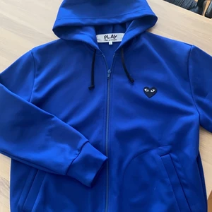 Comme Des Garçon Zip Up Hoodie - Storlek: L, passar M/L Fint skick