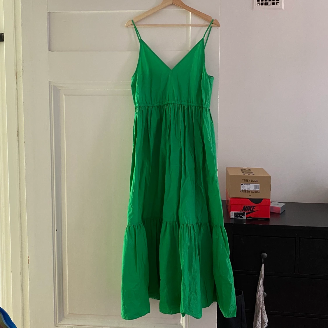 Arket grön långklänning, strl 36