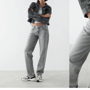 Ginatricot Jeans - Populära lågmidjade jeans ifrån ginatricot, storlek 34. 200kr + frakt 