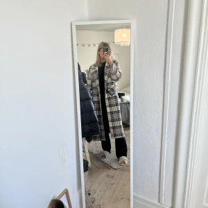 lång kappa - sjukt snygg kappa💓 nypris 1000kr