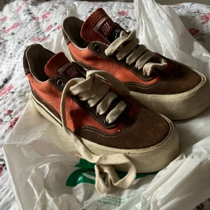 Vintage Diesel - Galet snygga vintage skor från märket Diesel som tyvärr var för små. Storlek 36 i nyskick, helt oanvända!💕