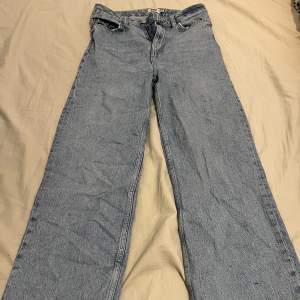 Ett par jeans från lager 157 modell ”lane”. Storlek xs sitter superfint på men har vuxit ur dem💗