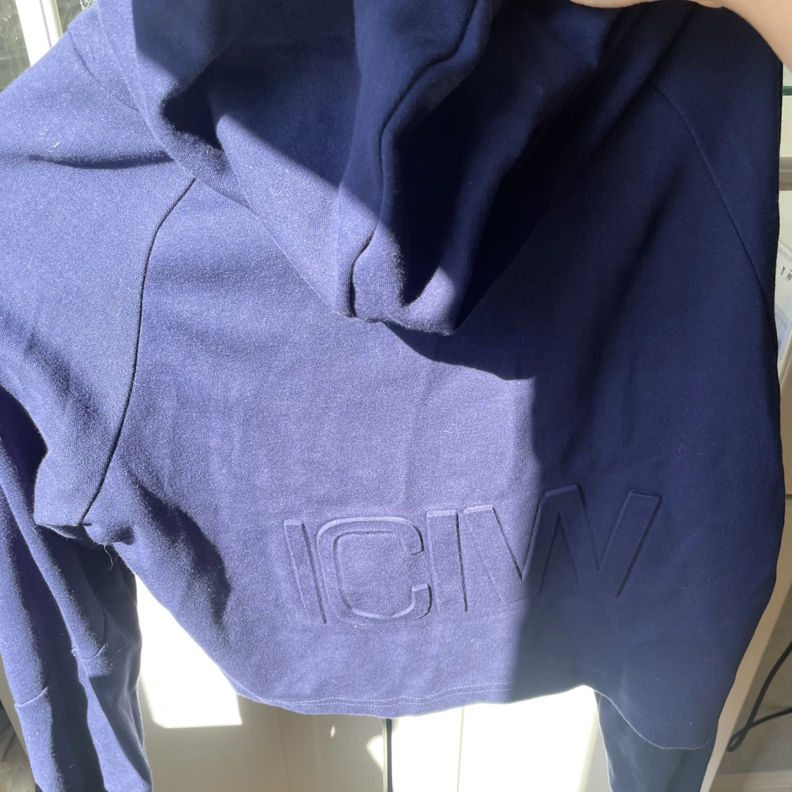 Mörkblå hoodie iciw - 90