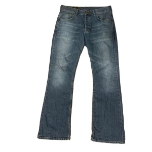 Flared lee jeans  - Stabila som fan 