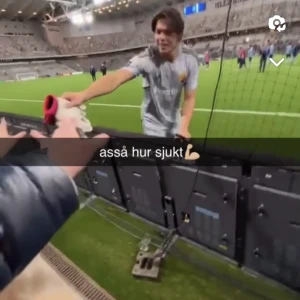 Zetterströms Fotbollshandskar - Intressekoll på zetterströms fotbollshandskar som vi fick på matchen i söndags, buda gärna om ni vill. Vi är dock inte säkra på att vi ska sälja de💞