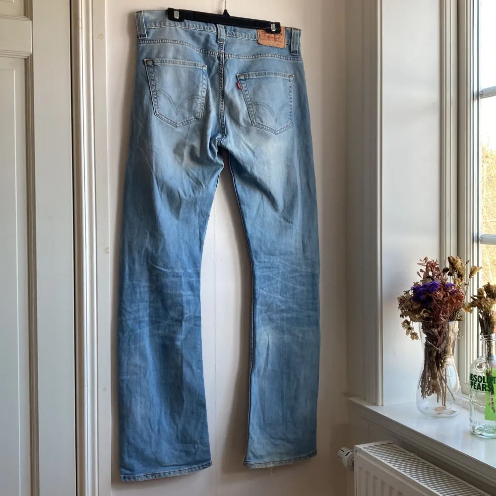 W36 L36 Levis jeans bootcut. Jeans & Byxor.