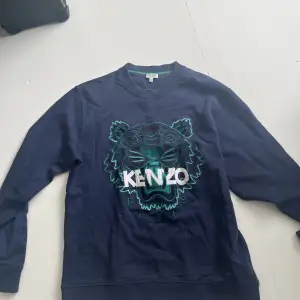 Fin Kenzo tröja i storlek M