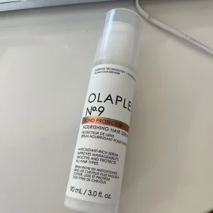 Olaplex - Olaplex nummer 9. Säljer då jag inte är nöjd med den, fått den i present och kommer inte till användning. Den är testad en gång. Pris kan diskuteras 