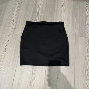 Kjol - Kjol i strl S/M