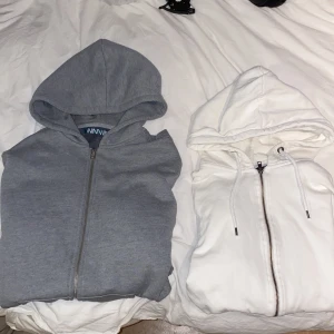 Gratis zip hoodie  - 300 för båda