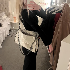 Väska - 350 kr 🫶