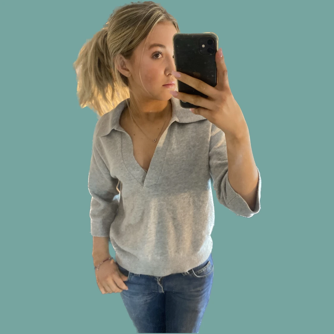 otroligt snygg trekvarts ärmad stickad tröja😍 använd 1 gång stl XS