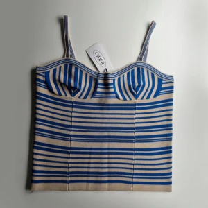 CIDER randig topp stl S  - jättefin topp som tyvärr inte passade mig, den är därför oanvänd och har alla lappar kvar! 