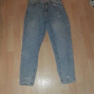 Jeans - its never been usedz its in good condition 