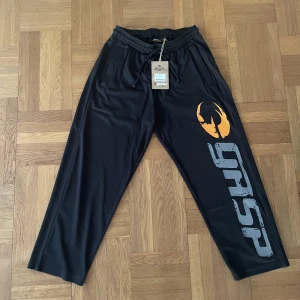 GASP byxor (S) - GASP byxor i storlek S/R helt nya och oanvända. Hör av er om ni undrar något!