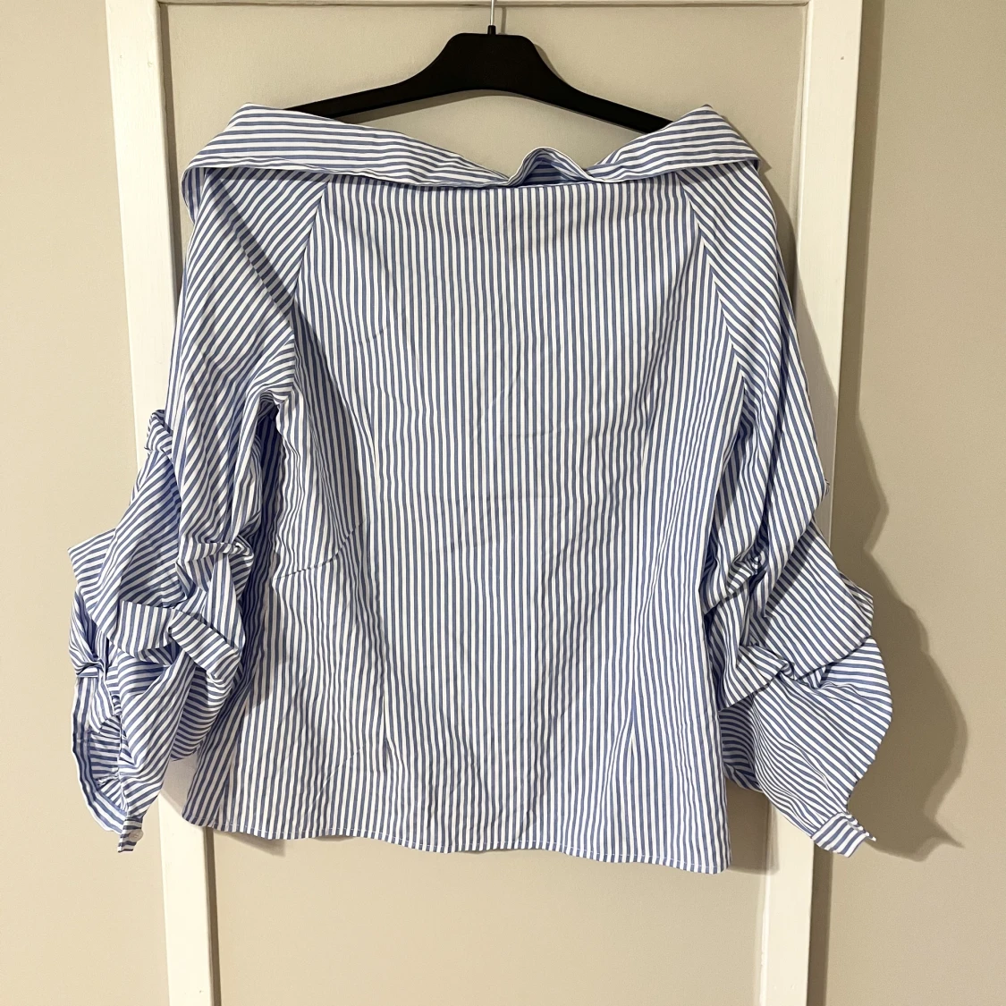 Offshoulder skjorta - 90