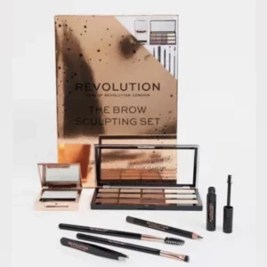 make up revolution  - En uppsättning kosmetika för ögonbrynsmakeup. fick den som present men har en liknande . oöppnad helt ny . 