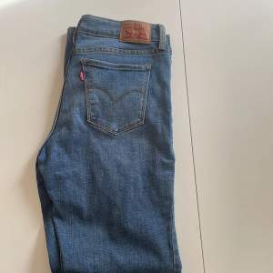 Levis jeans 711 skinnet 29
