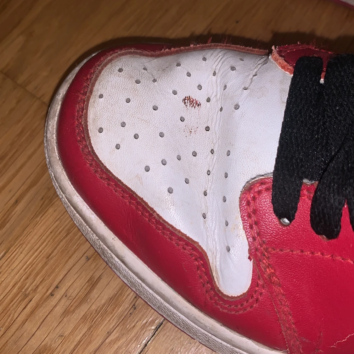 Svart röda jordans strl 38 - 90