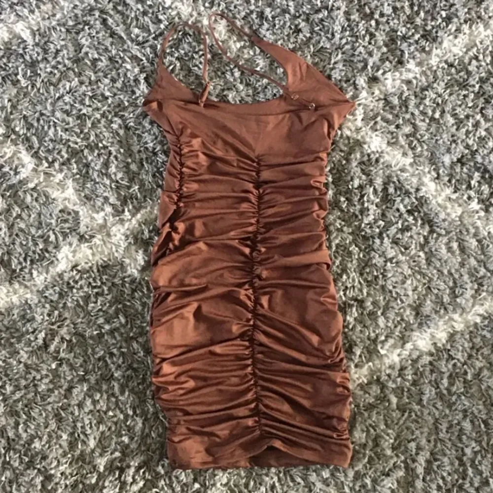 SALE❗️ färg: brown 💘   stretchy fabric. Klänningar.