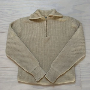 Stickad tröja - Världens härligaste hösttröja!! Supervarm och go! Oversized!!