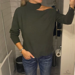 Cutout tröja - Okok världens snyggaste fest/middag/krök topp från massimodutti
