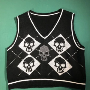 Gothic style - I ordered this from Shein, I ordered this from Shane, the clothes is made of good material .  I only wore it once, size M. 