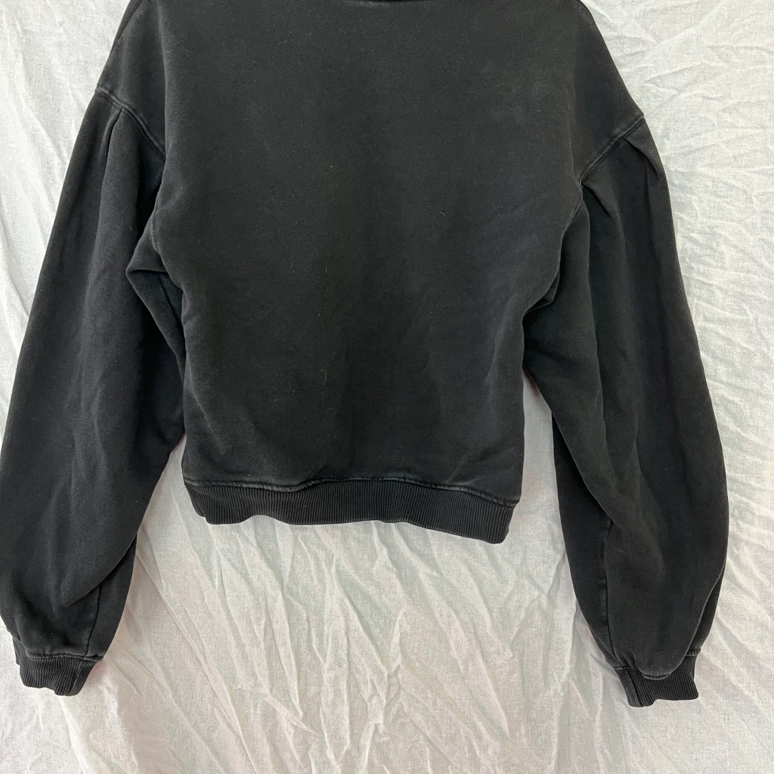 Grå/svart tröja - 90