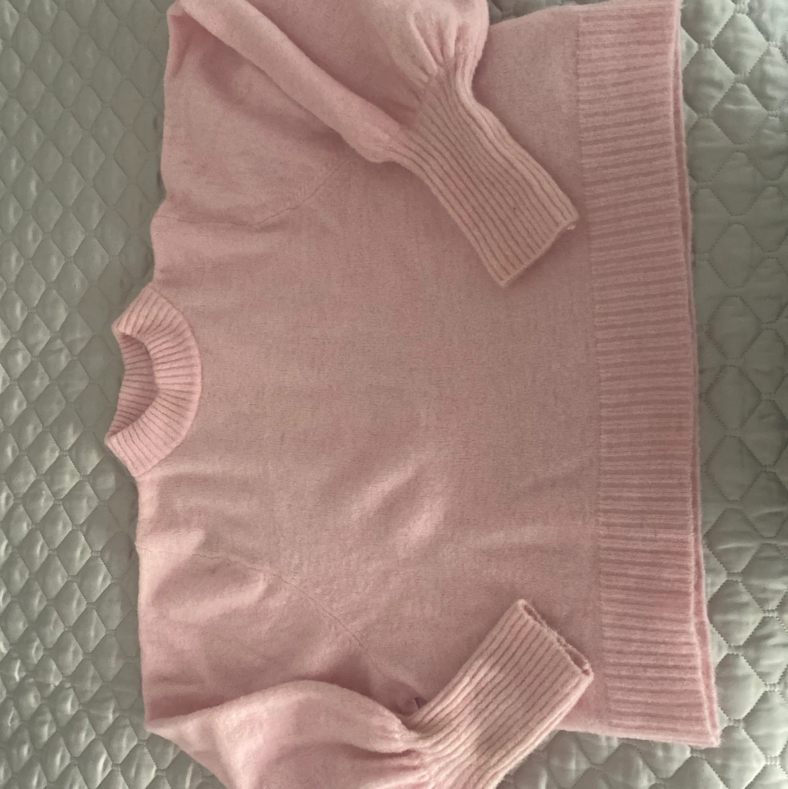 Stickad rosa tröja - 90