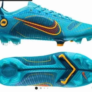 Nike mercurial - Väldigt bra skick, använt dom i 2 månader, blivit försmå, inga söndriga ställen och väldigt bra omhandtagna👍🏼