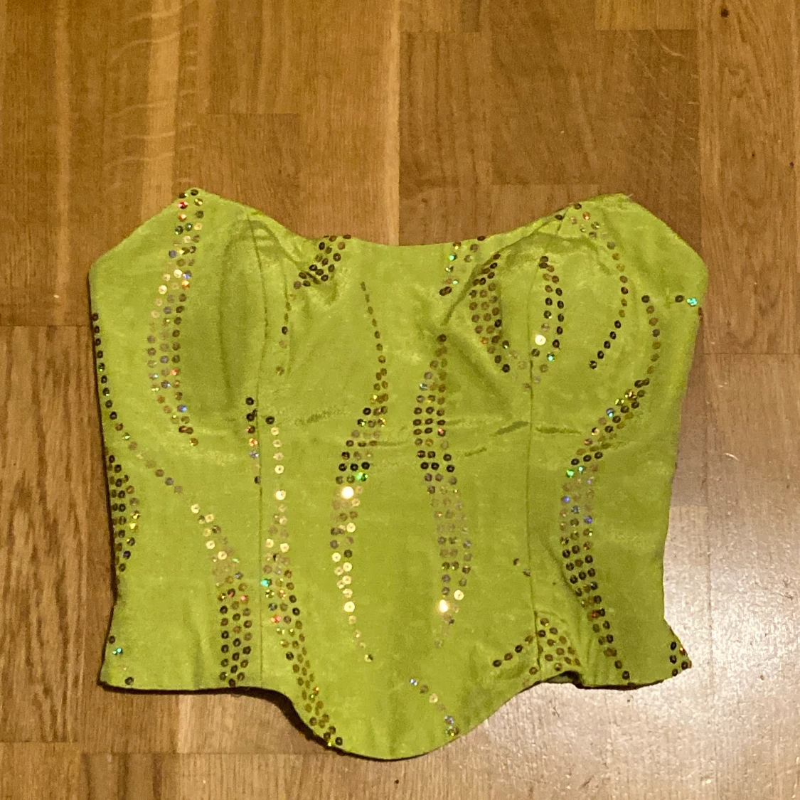 Grön korsett  - 90